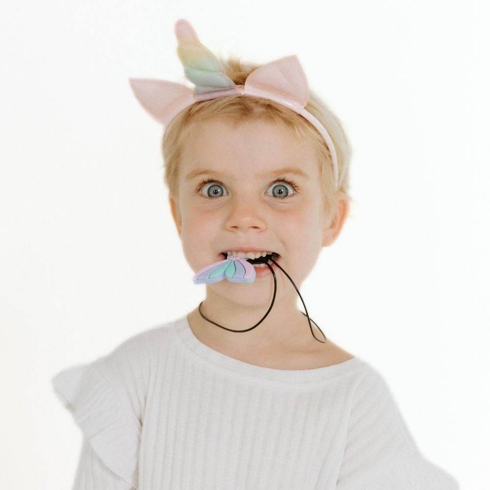 colgante mordedor niña