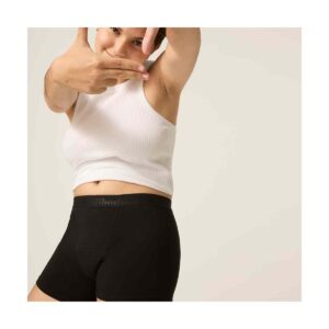 short menstrual adolescente