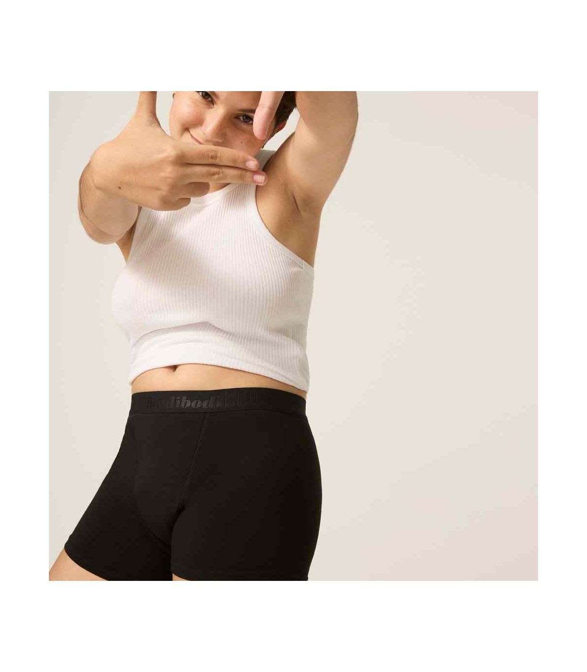 short menstrual adolescente